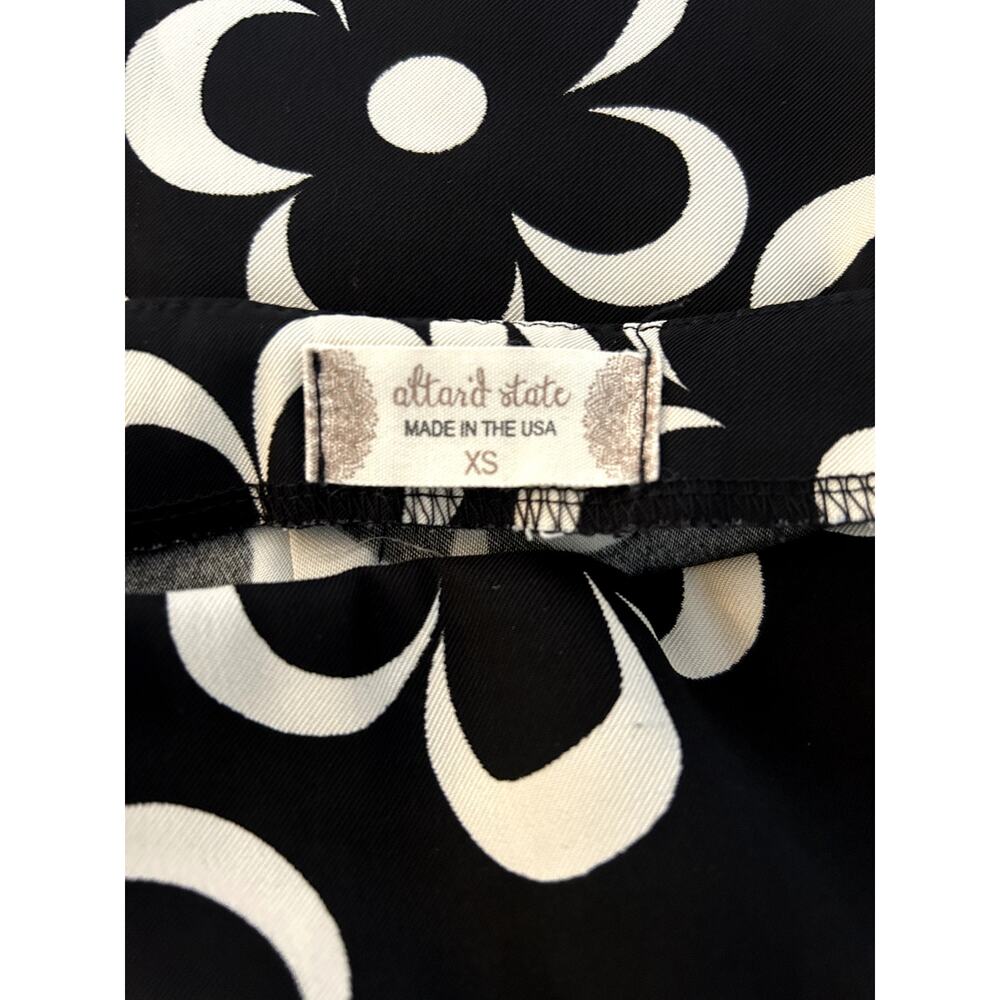 Altar’d State Floral Mini Skirt XS With Pockets - Picture 4 of 7